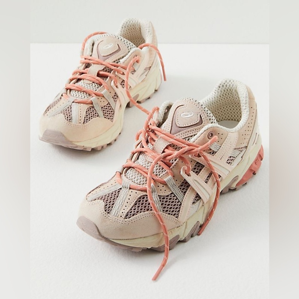 ❤️🔥❤️Asics Gel-Sonoma 15-50 White Peach Fawn  Size 8 US❤️🔥❤️